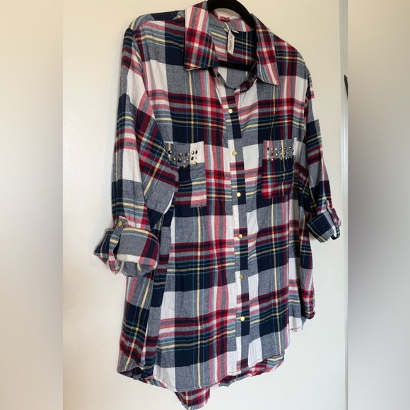 NWOT Pretty Rebel Embellished Flannel in Juniors Size 2X - Picture 2 of 9